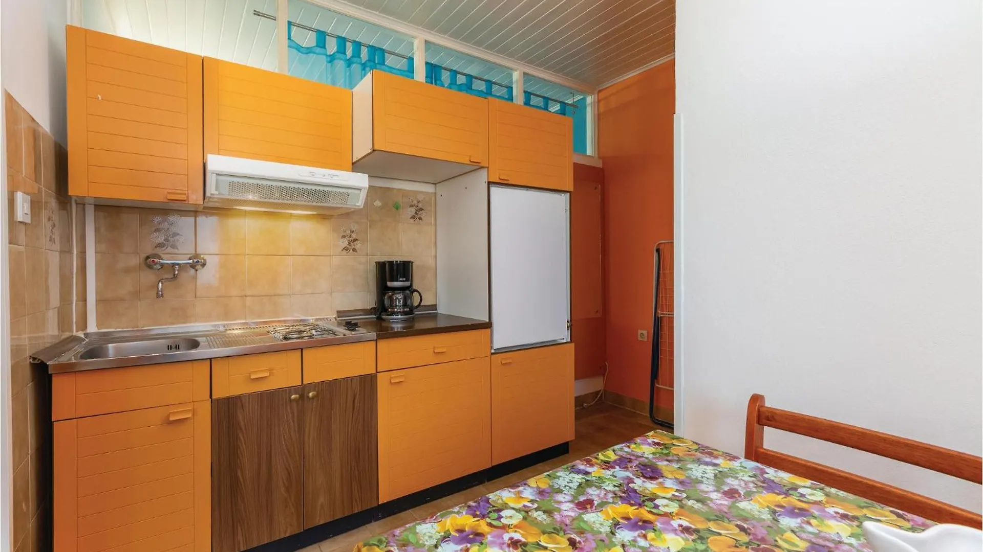 Cozy Apartment In Tar With House Sea View Tar-Vabriga 0*,  Croatia