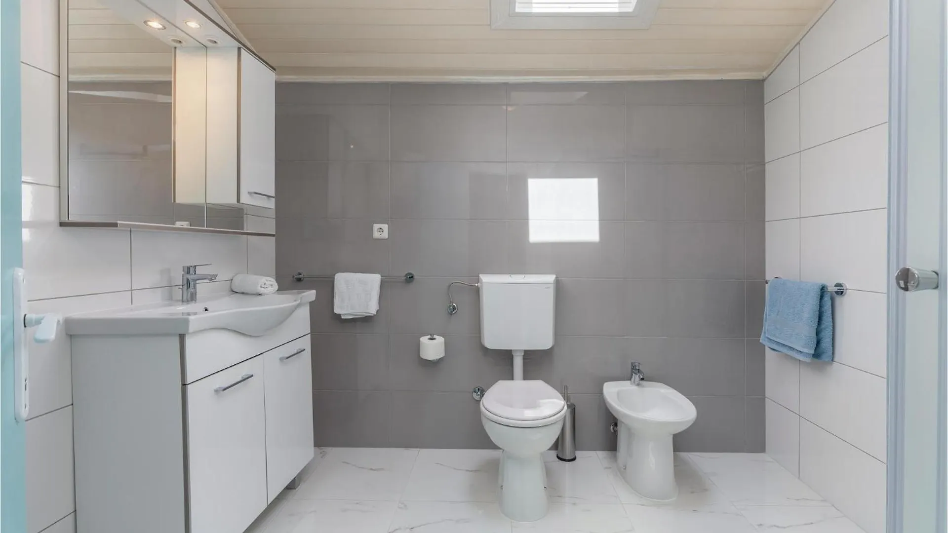 Cozy Apartment In Tar With House Sea View Tar-Vabriga 0*,